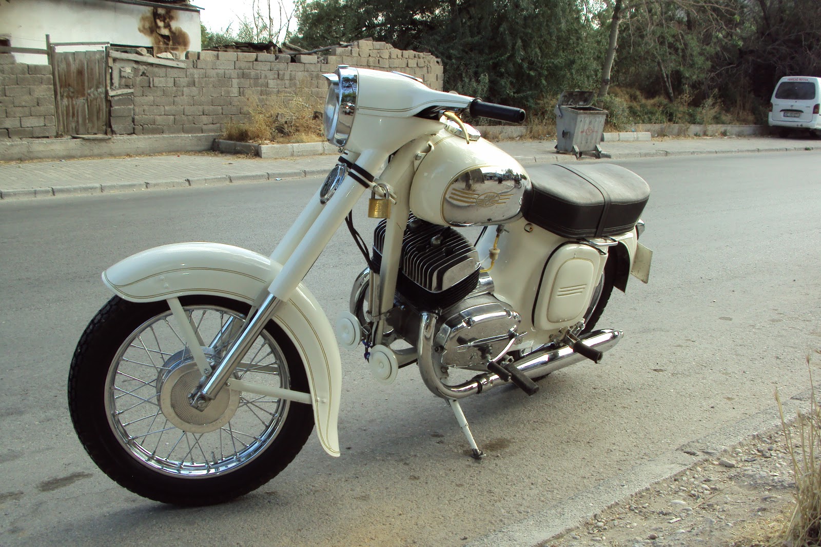 Ява Калифорния 350