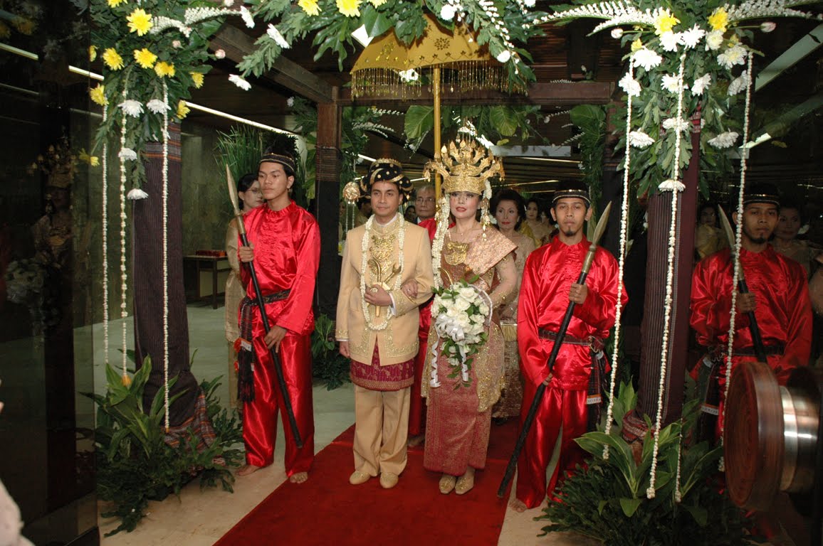 baju pengantin adat karo variasi model modern