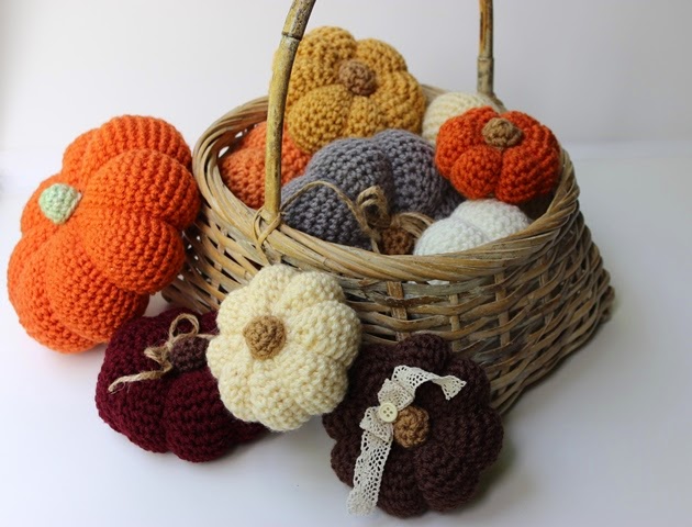 http://theslantedlife.blogspot.com.es/2014/08/crocheted-pumpkins-i-love-pumpkins-free.html
