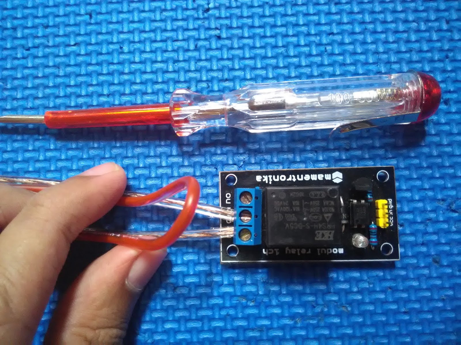 mamentronika: [Tutorial] Menyalakan Lampu Menggunakan Modul Relay dan ...