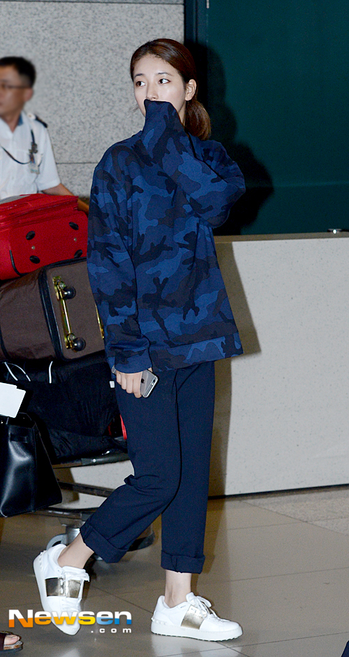 Suzy Airport Fashion 2015 - Official Korean Fashion