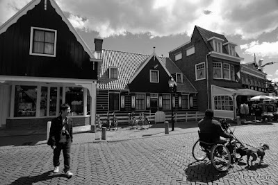 Day after day in Volendam (Netherlands), by Guillermo Aldaya / AldayaPhoto