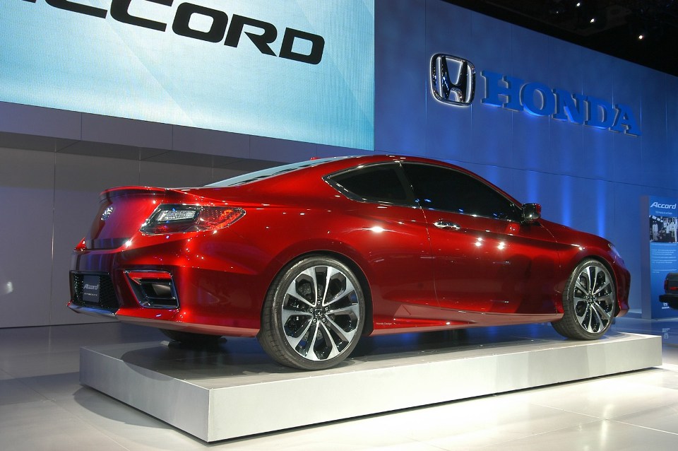 ~ 2013 Honda Accord Coupe Concept Live detroit Auto Show and video