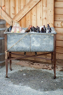 recycler une baignoire ancienne pour sa décoration de mariage blog mariage www.unjourmonprinceviendra26.com