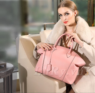 [Image: ad-tui-xach-nu-da-that-nhap-khau.jpg]