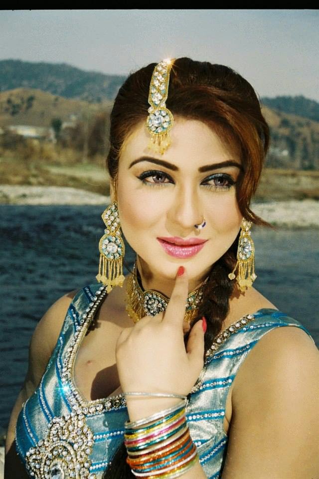 Hottest Pics Dua Qureshi Pakistani Actress Hot Pics 
