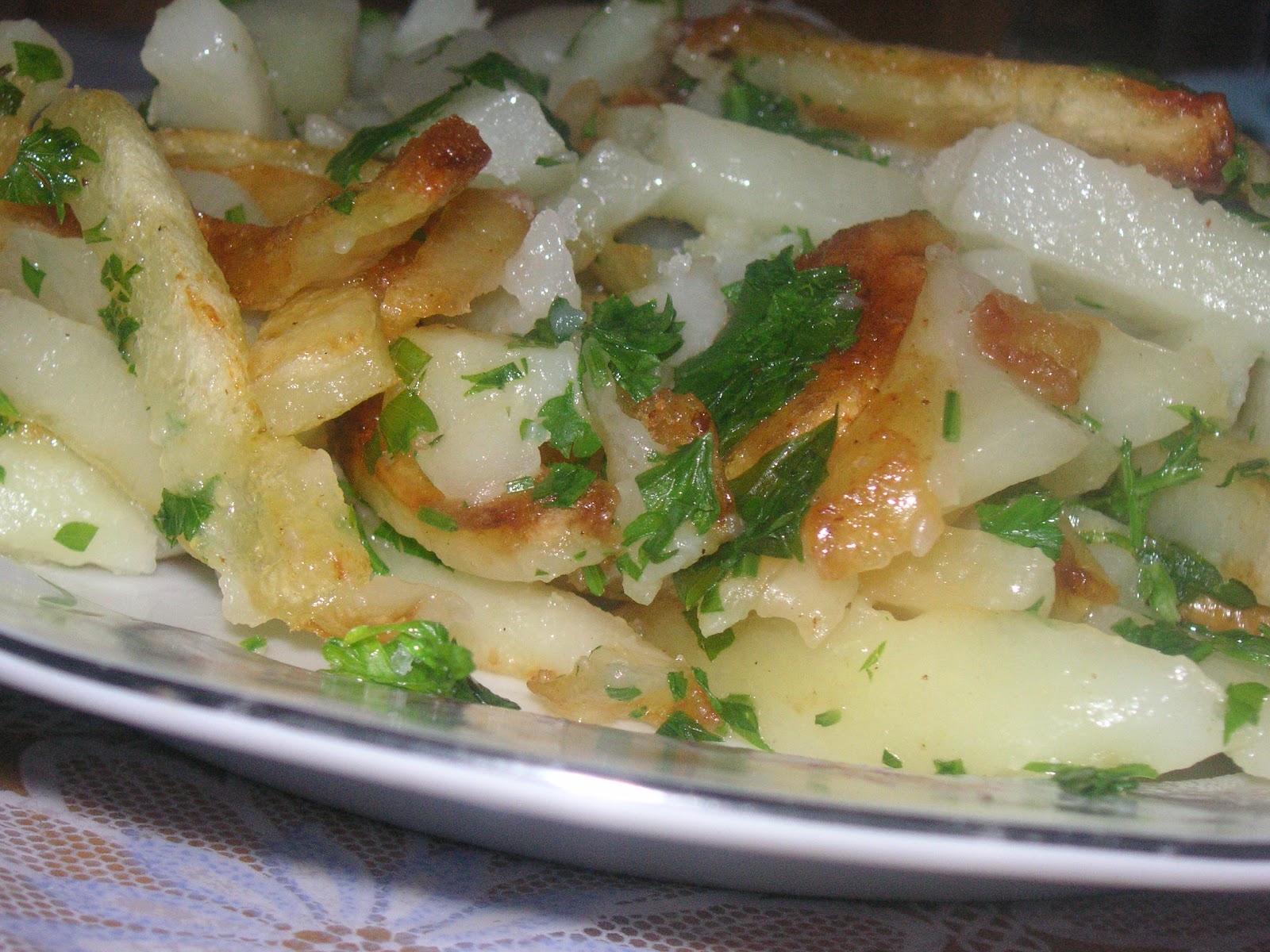 Жареная картошка на воде рецепт. Что приготовить к жареной картошке.