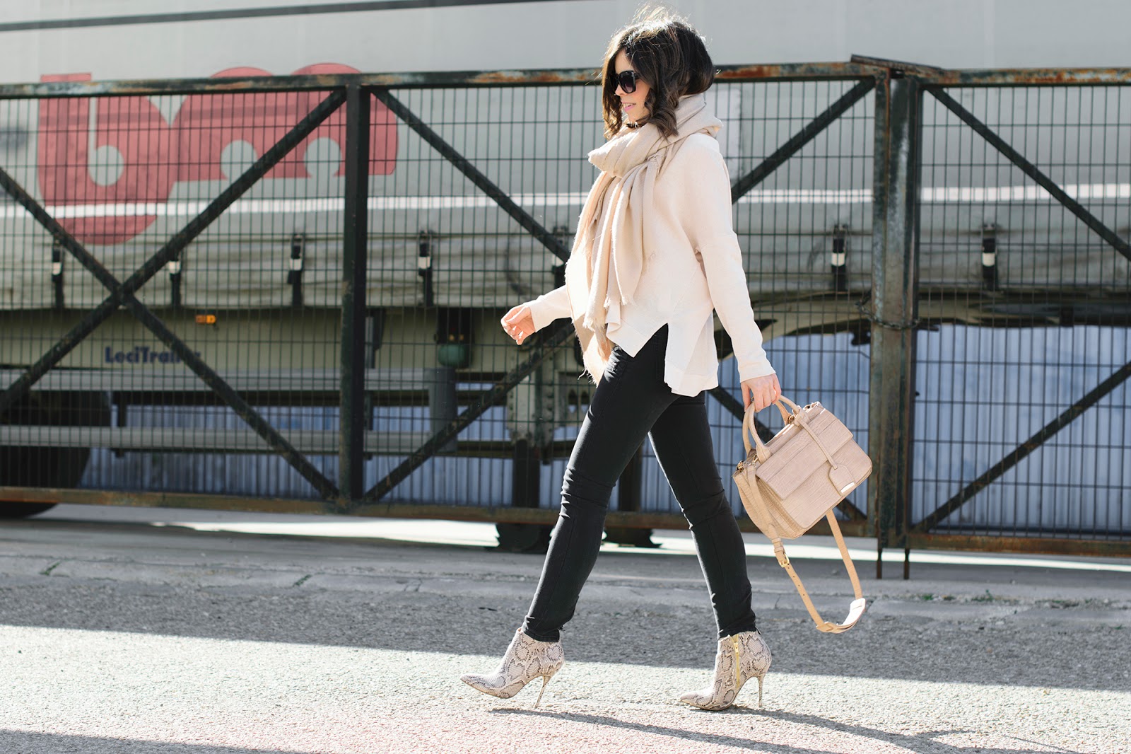 Ponteunostacones con look de Zara en tonos nude