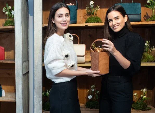 Princess Alessandra de Osma of Hanover and her business partner Moira Laporta. Paracas collection in Madrid’s fashion accessories store, Mimoki