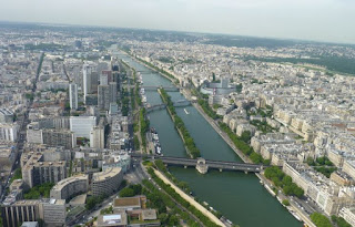 París desde lo más alto de la Torre Eiffel.