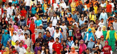Hubungan Struktur Sosial dengan Mobilitas Sosial Hubungan Struktur Sosial dengan Mobilitas Sosial