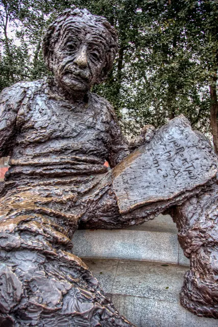 Albert Einstein Memorial | Washington DC 1979