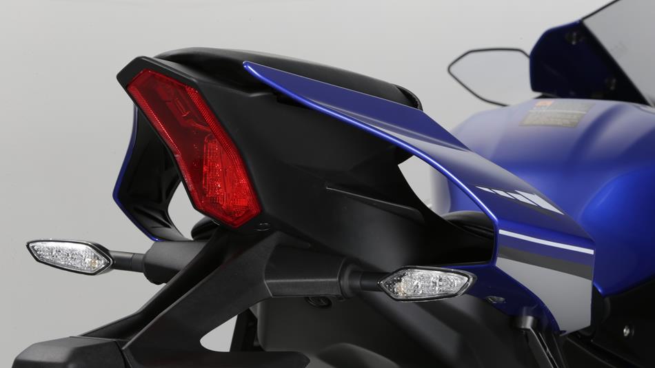 Yamaha YZF R1 2015 resmi dirilis . . . desain baru yang lebih dekat dengan Yamaha YZR M1 MotoGP 