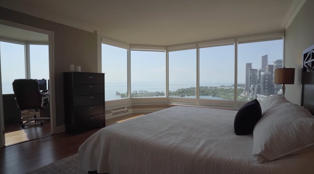 23 Photos vs. 1 Palace Pier Ct #2803, Toronto Interior Design Luxury Condo Tour