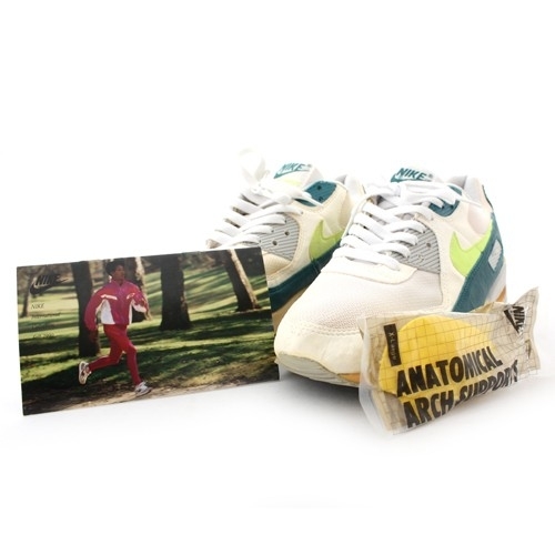 supreme swarovski air max