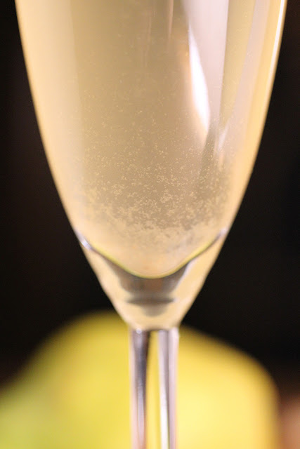 Pear & Ginger Champagne Cocktails | sweetpeasandsaffron.com