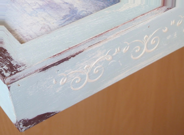 Caja de madera decorada con decoupage y estarcidos - Isabel Vintage