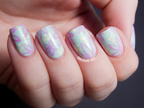 Chalkboard Nails: Pastel floral nail art