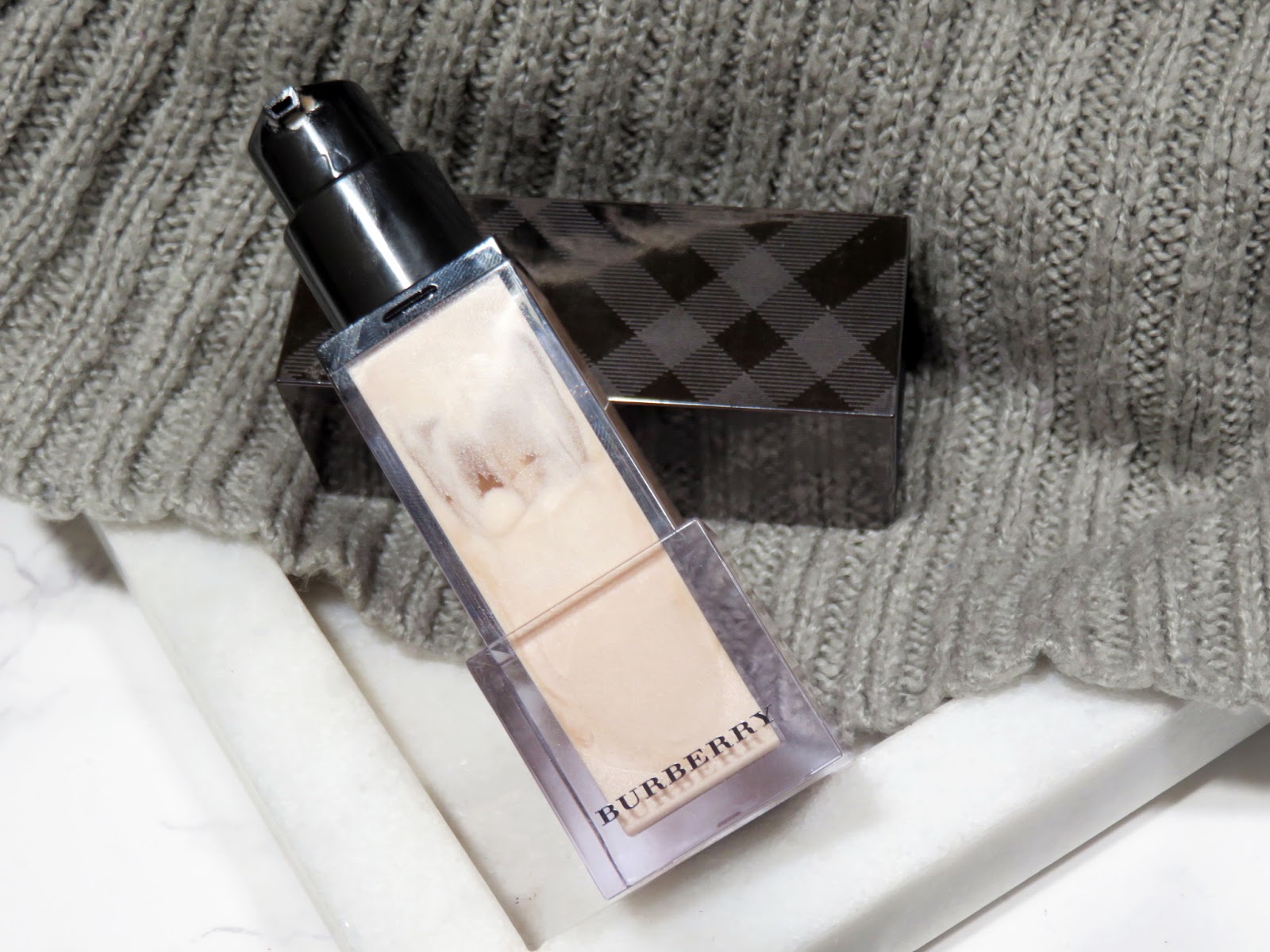 burberry fresh glow luminous fluid base golden radiance
