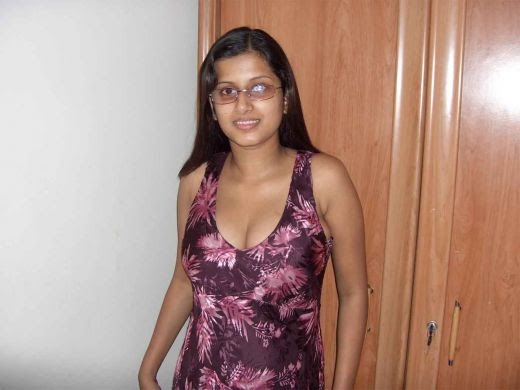 Easy Get M Sri Lankan Upcoming Sexy Model Hot Photo Collection She Has