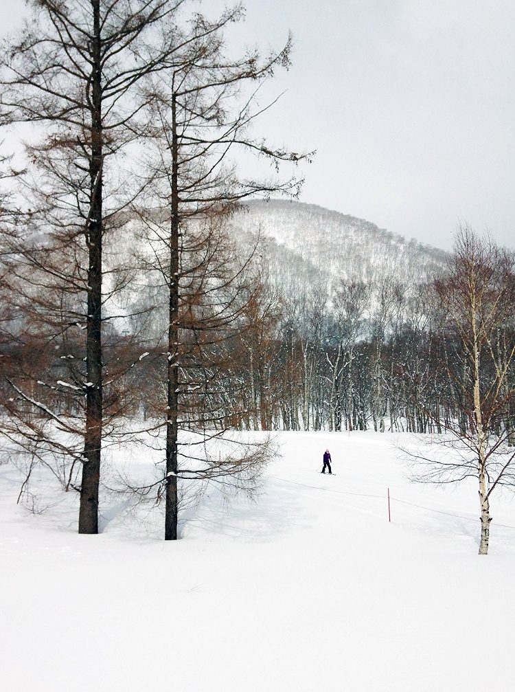 Euriental | fashion & luxury travel | snowboarding at the Hilton Niseko, Japan