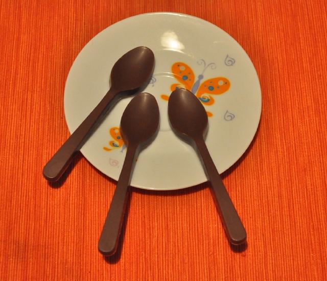 turuncu kurabiye kaşık kaşık çikolata