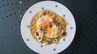 Huevos Estrellados con Noodles Maggi Jugoso Al Wok