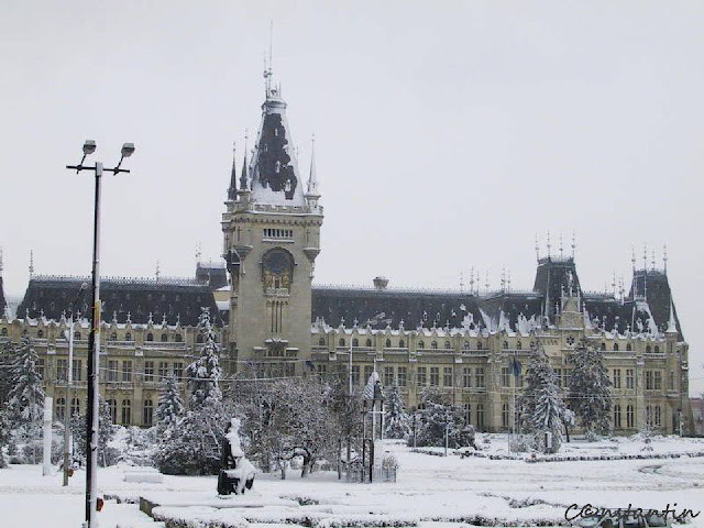 Palatul Culturii - iarna anului 2000 Palatul Culturii - iarna anului 2000 - blog FOTO-IDEEA