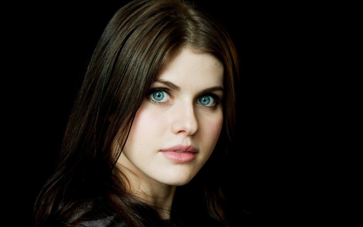 Alexandra Daddario Bio Net Worth Measurements Height Affairs Age Hollywood Celebrity