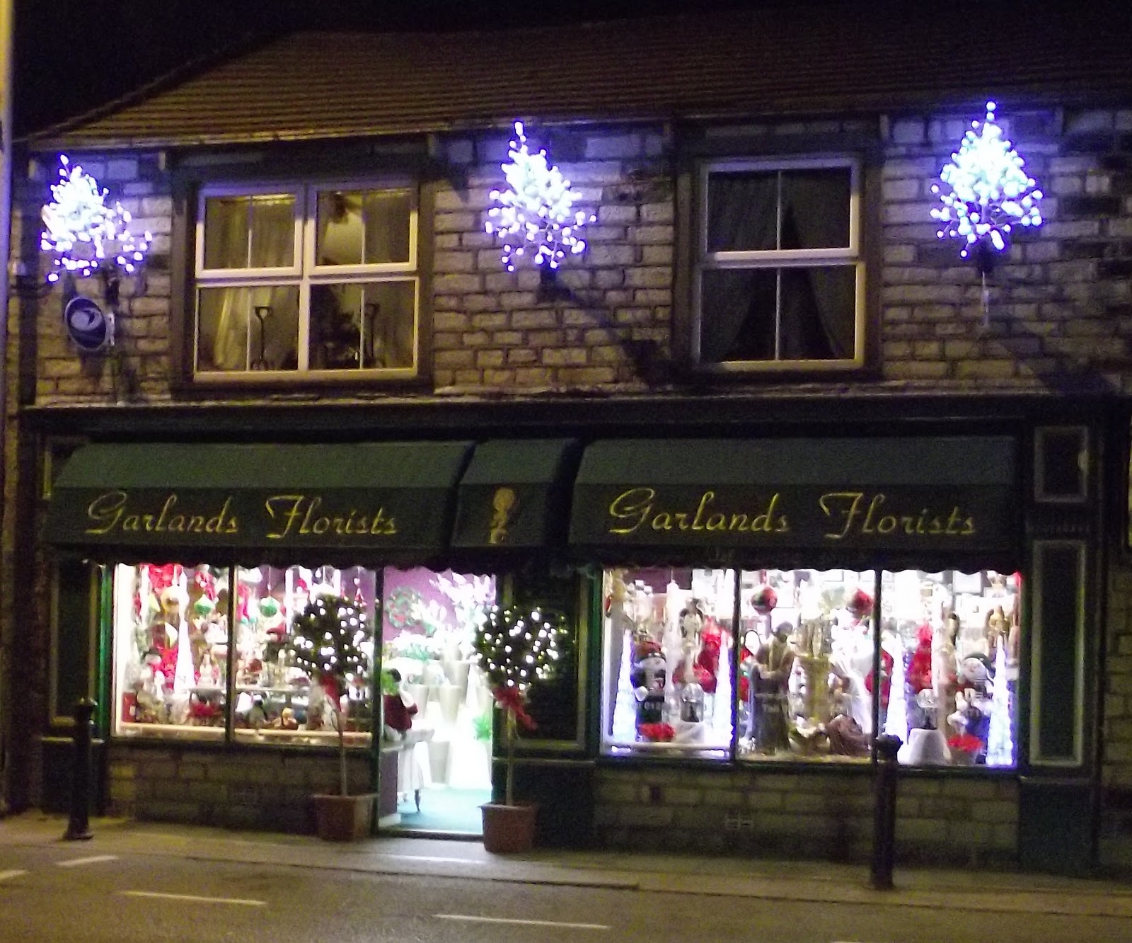 Garlands Florist of Oswaldtwistle Garlands Florist Christmas scene 2011