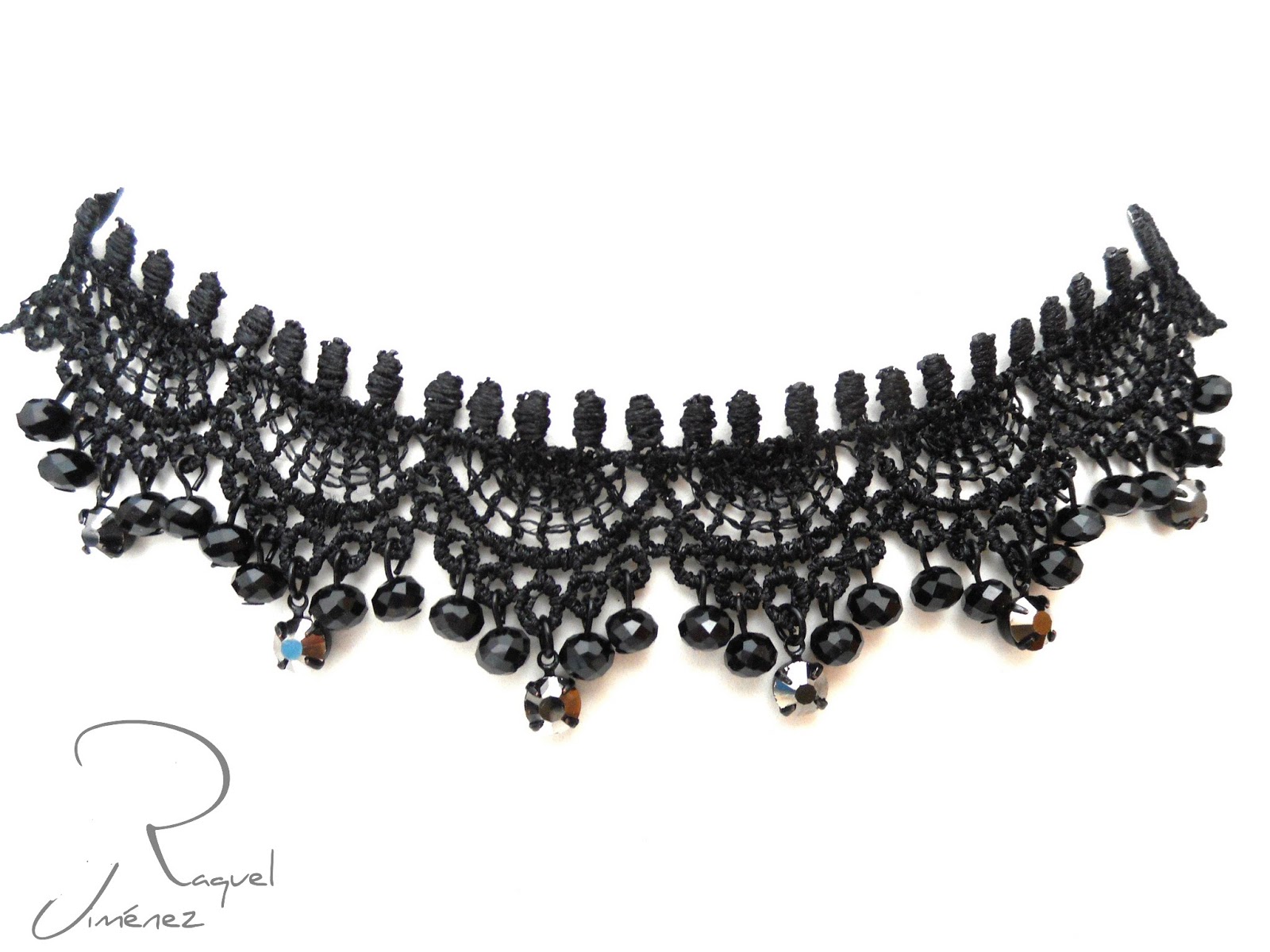 CHOKER DE ENCAJE NEGRO Raquel Jiménez Artesanía
