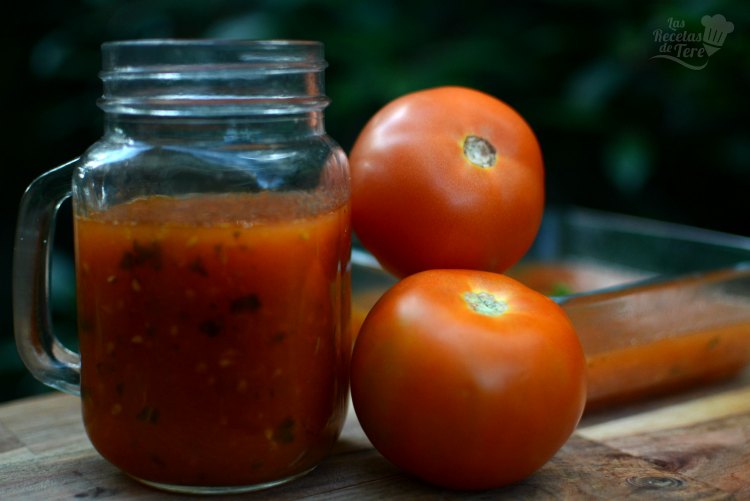 Deliciosa sopa de tomates 01
