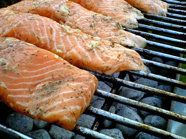 El salmón, un pescado con múltiples beneficios