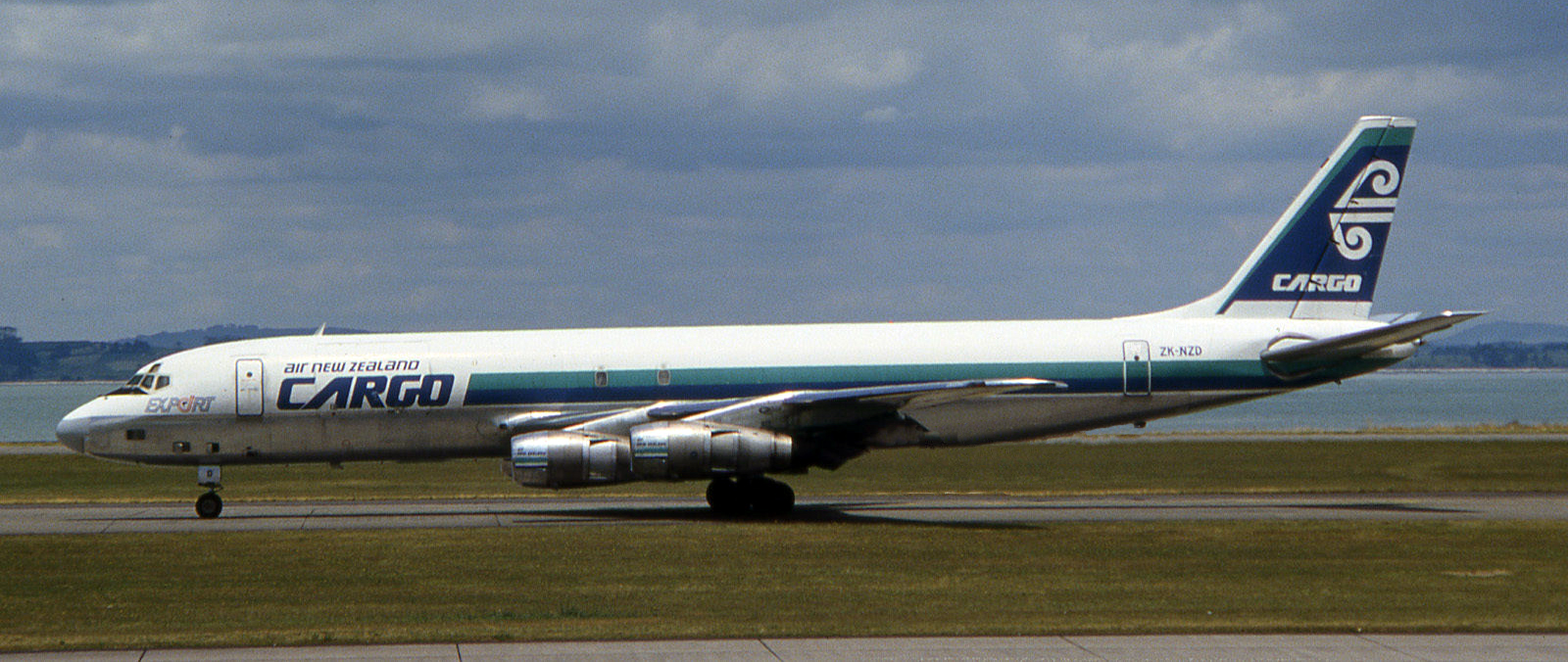 transpress nz Air NZ DC8 cargo plane