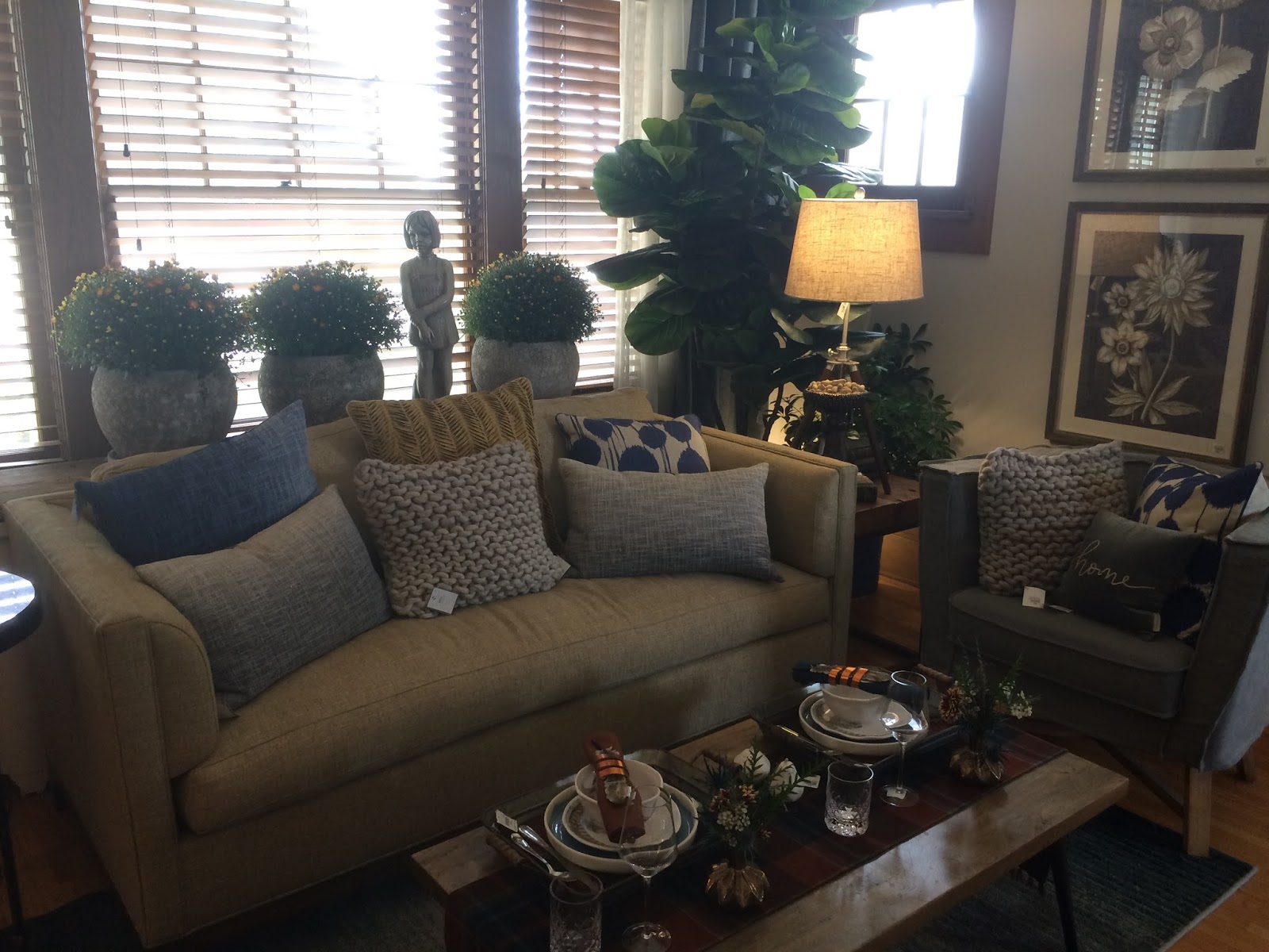 Bachman's Fall Ideas House