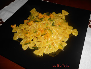 farfalle zucchine gamberetti e zafferano