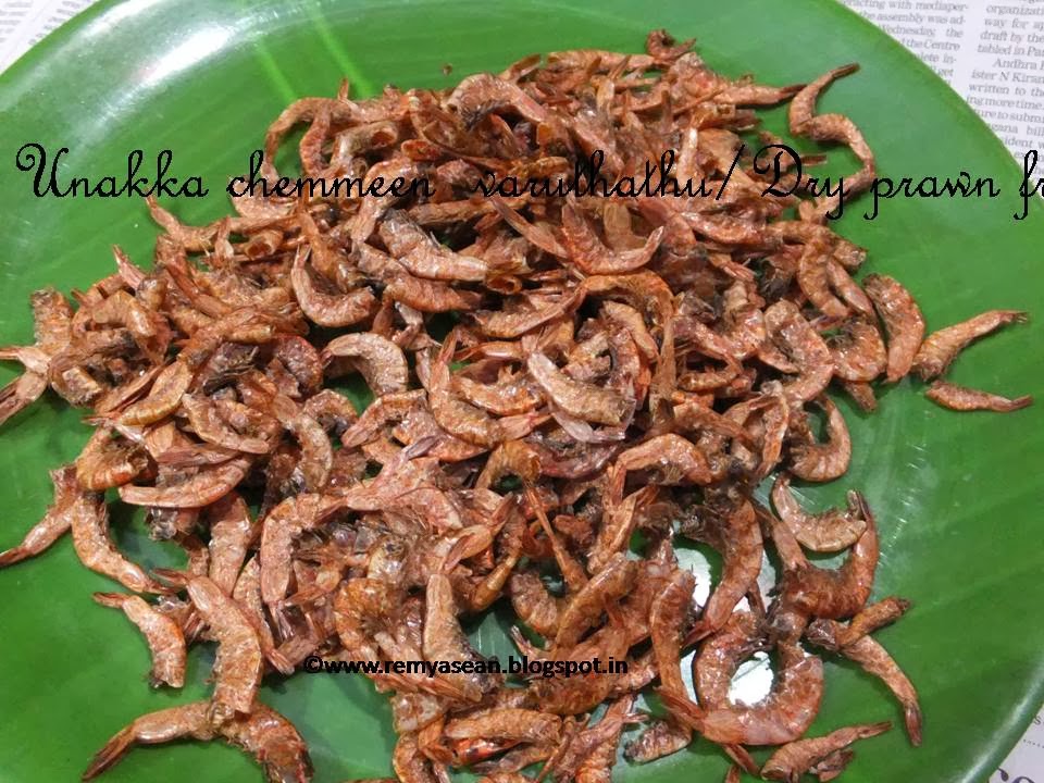 Remmy's Kitchen Unakka chemmeen varuthathu/Dry prawn fry