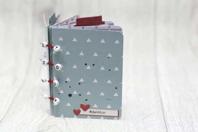 http://danipeuss.blogspot.com/2016/06/minialbum-mit-verspielter-bindung-tutorial.html