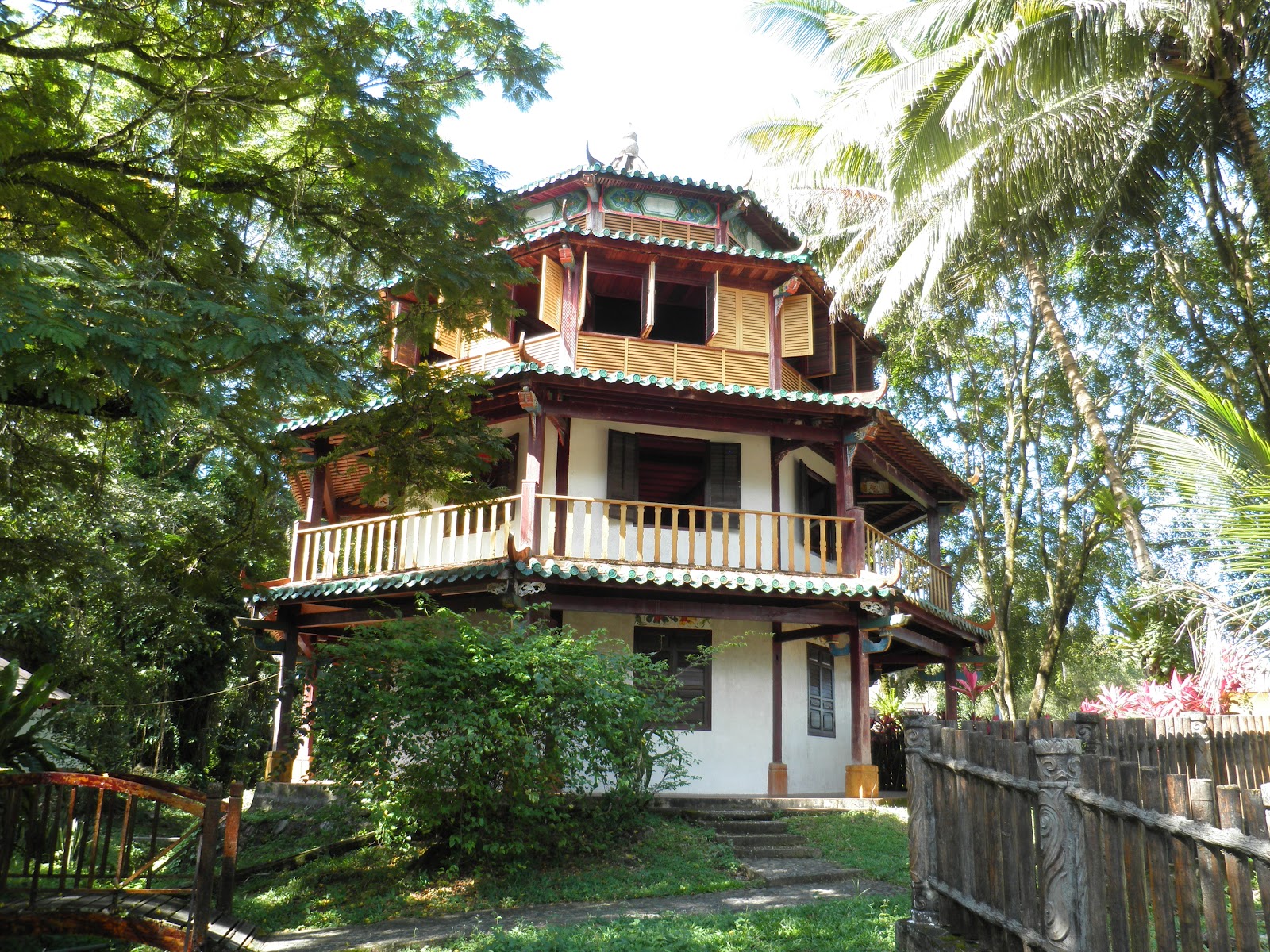 Malaysia Experience: Kampung Budaya Sarawak