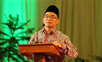 Hasil gambar untuk mendikbud muhadjir effendy
