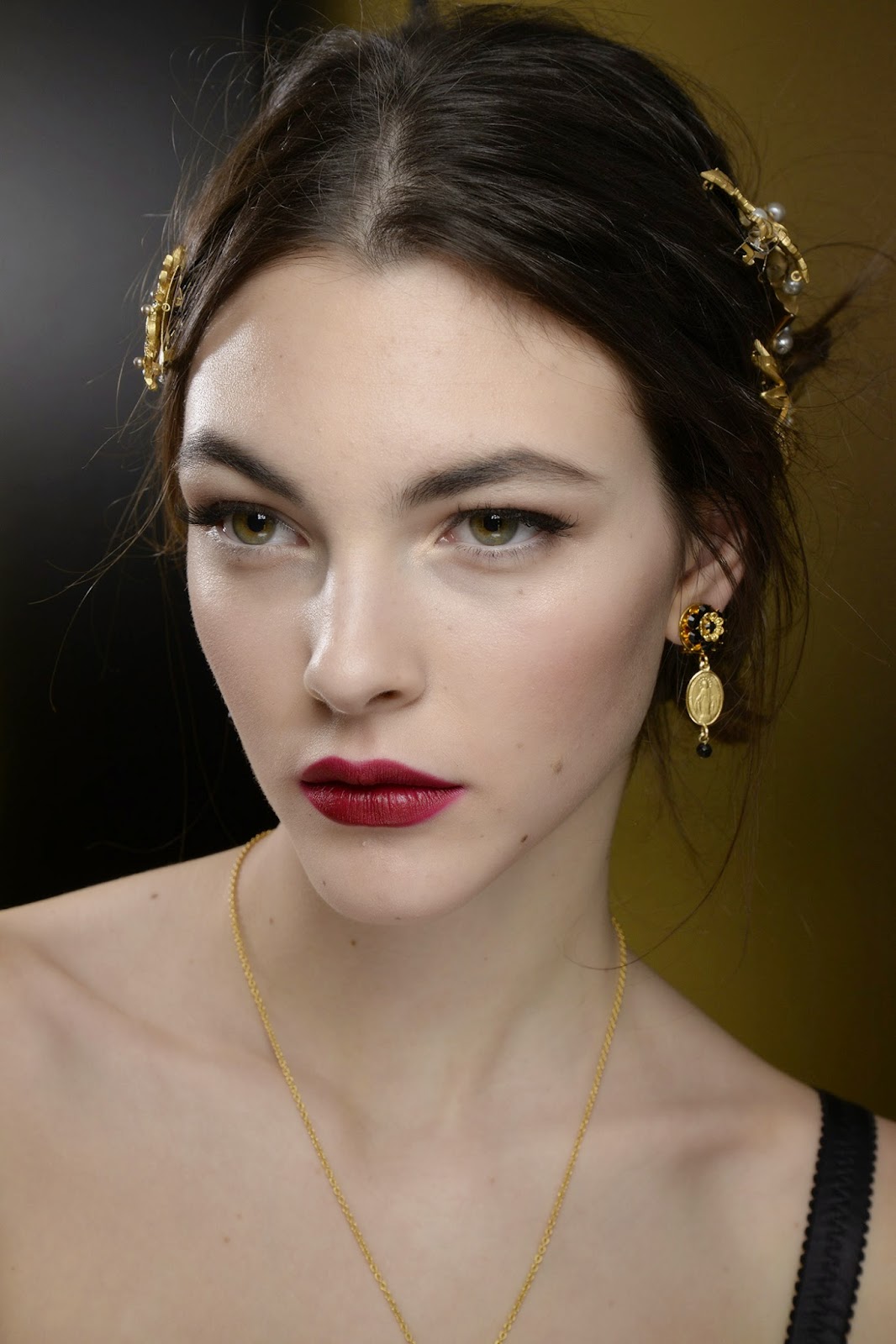 Fashion Runway | Dolce and Gabbana Fall Winter 2015-16 - Accessories