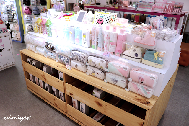【時尚單品】義瑪國際YIMA-台北信義店流行包鞋館(蘿蔔町町網路平台販售) 服飾、流行休閒包、鞋款、精品小物