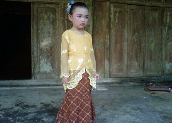 kebaya anak agung gde agung