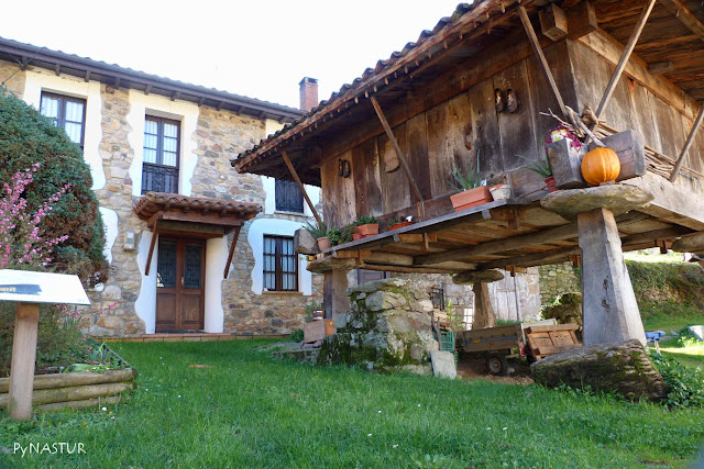 Hórreo en Espinaredo - Asturias Hórreo en Espinaredo - Asturias
