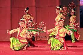 Tari Tambun Bungai Dan Tari Balean Dadas Kalimantan Tengah Wisata Kalimantan