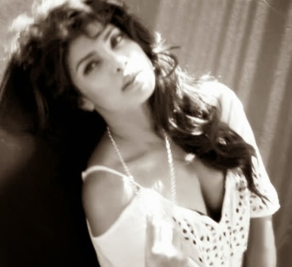 priyanka-chopra-latest-hot-photoshoot-im