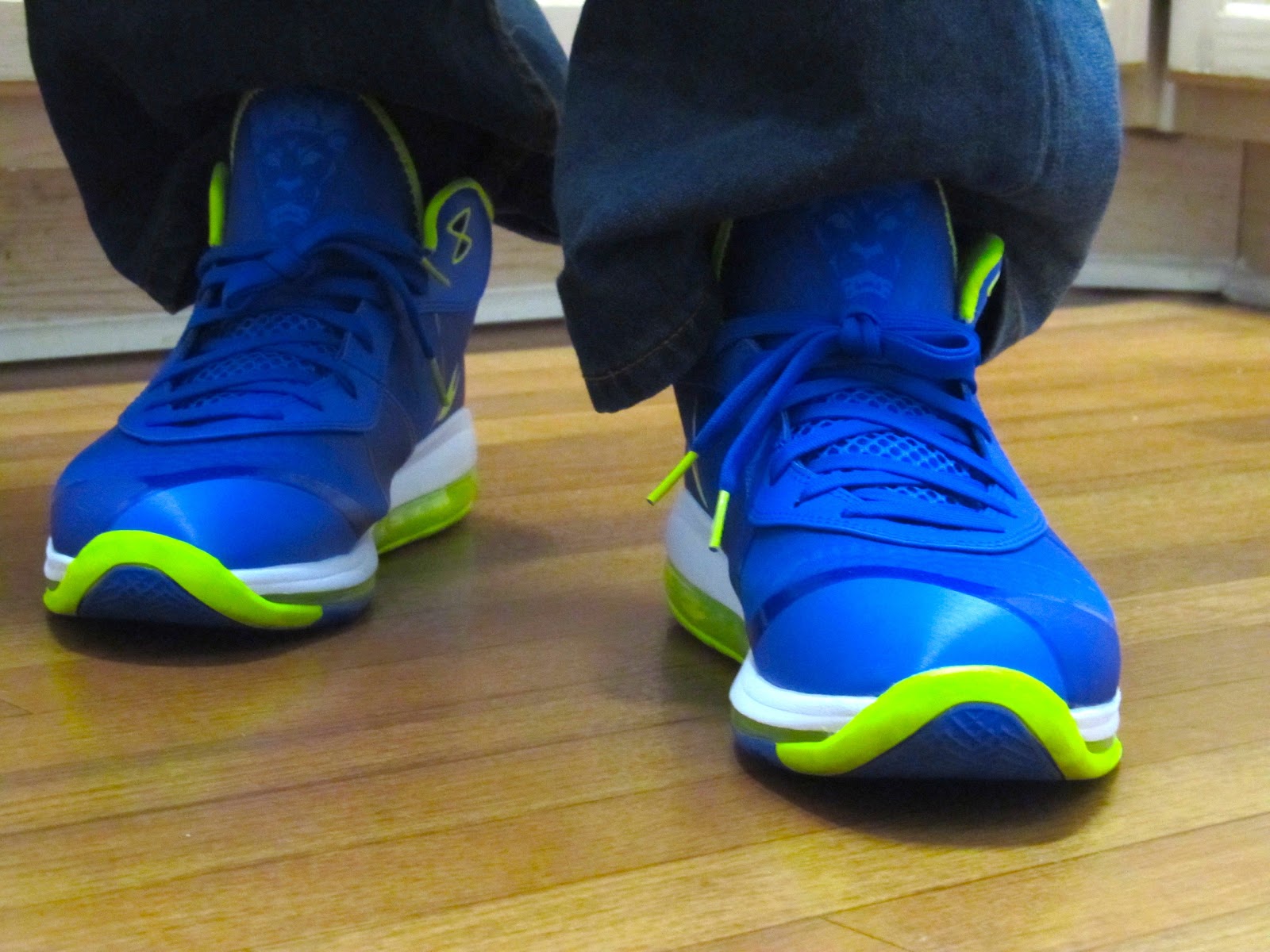 lebron 8 low sprite on feet