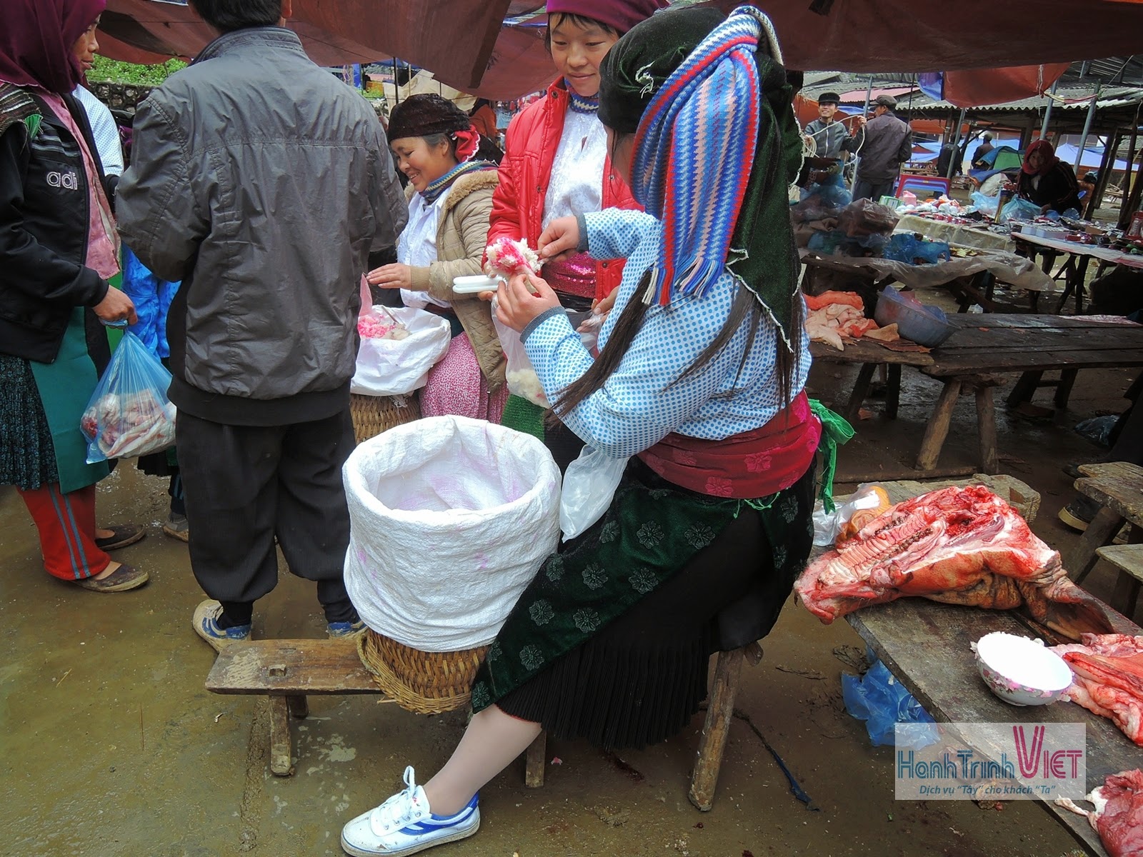 Marché ethnique Sa Phin à Dong Van 