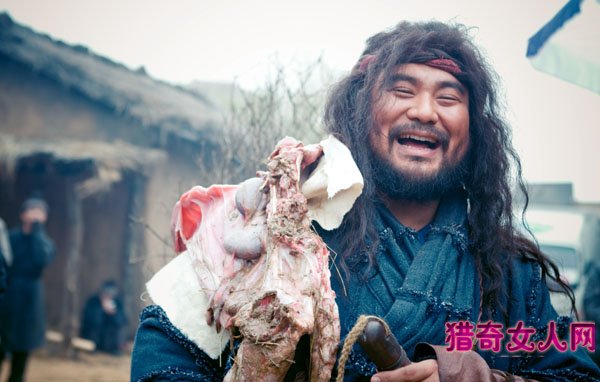 ฟานไขว้ หรือห้วนกุ๋ย (Fan Kuai, 樊噲) เดิมเป็นคนขายเนื้อสุนัข