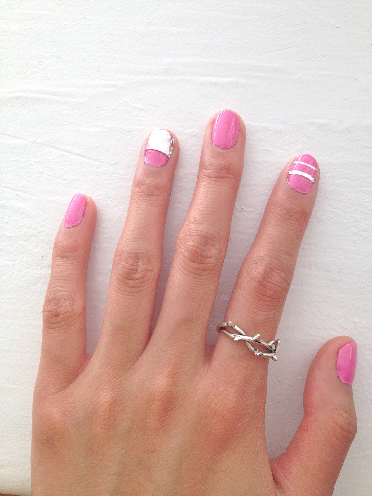 It's a mich mash world ♥... DIY TIN FOIL NAILS